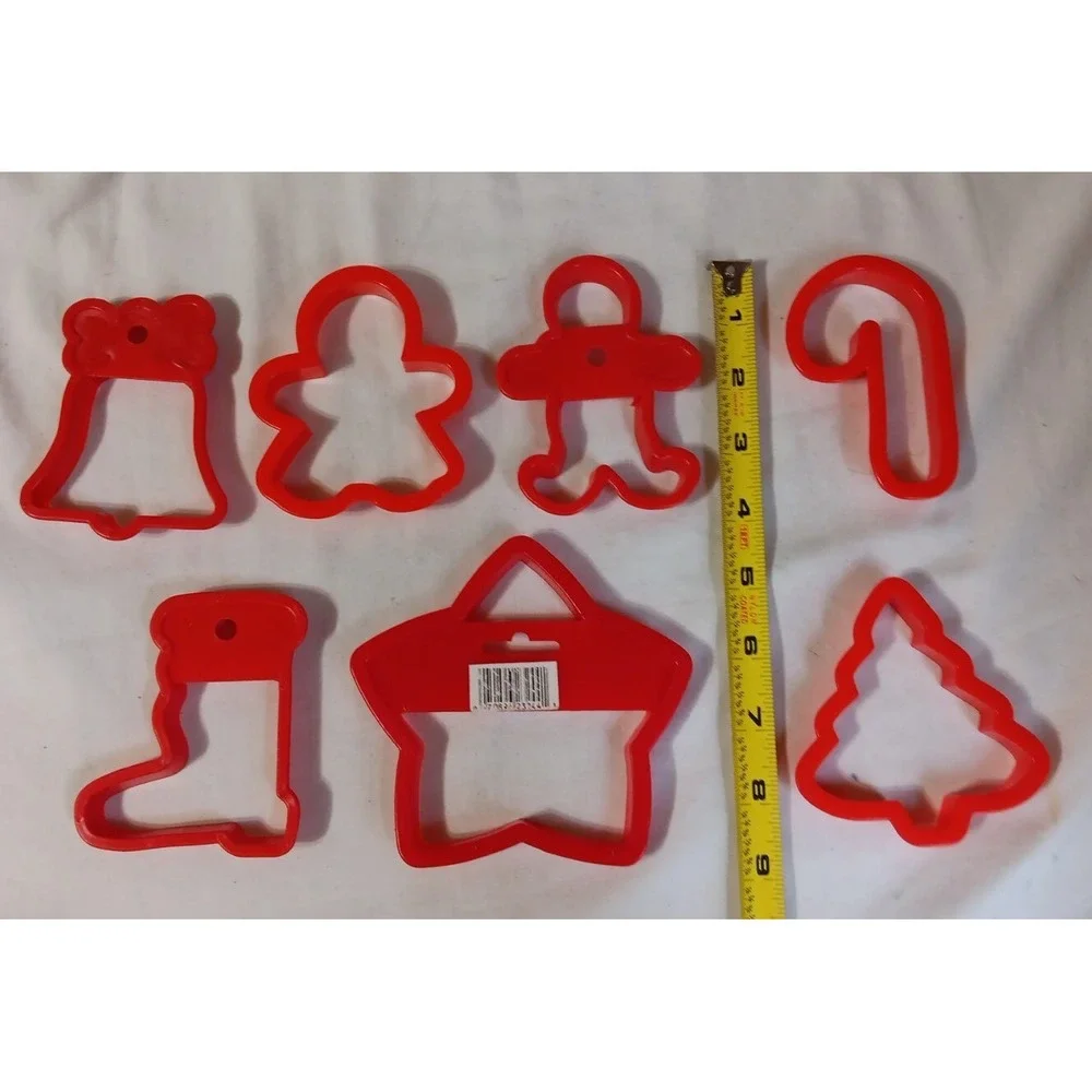 Christmas Cookie Cutters Plastic Lot‎ Of 7 READ